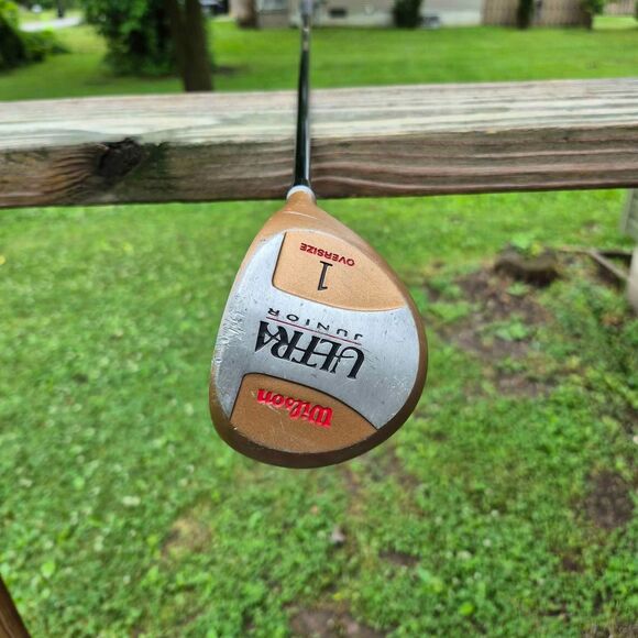 Wilson Ultra Junior Oversize Driver - Graphite Flex - RH - 39" - Picture 2 of 8